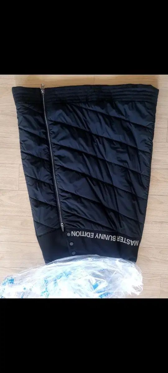 マスターバニーエディション ダウン ロング スカート