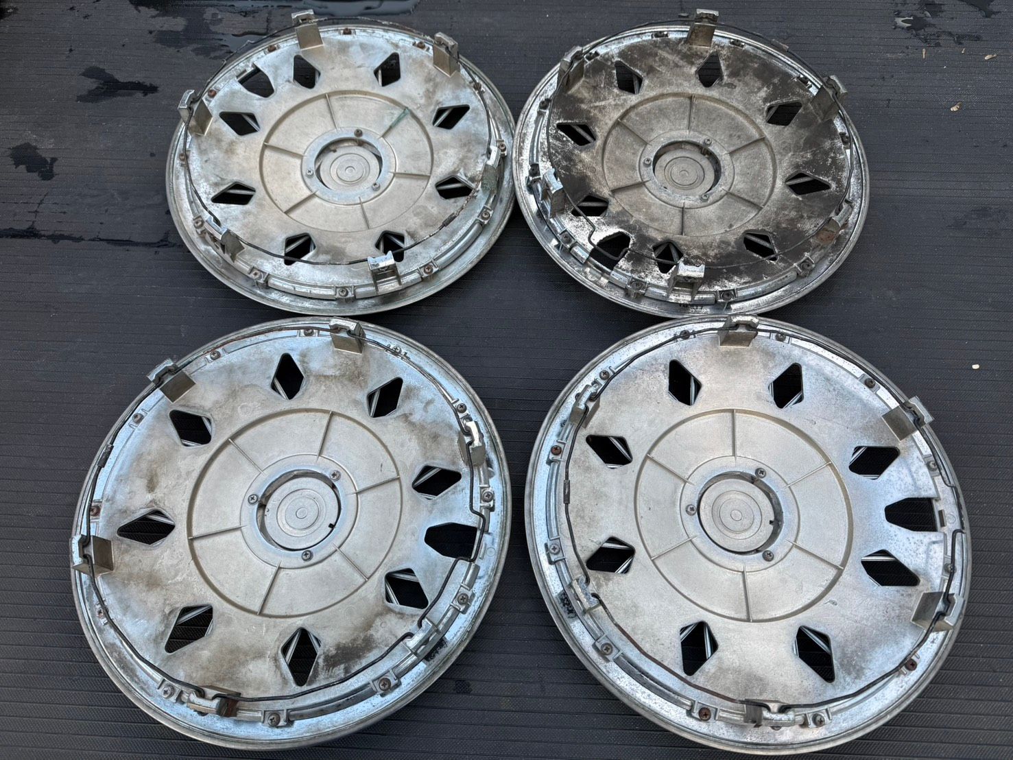 S 99702 日産430グロリア ホイールキャップ メッキ加工