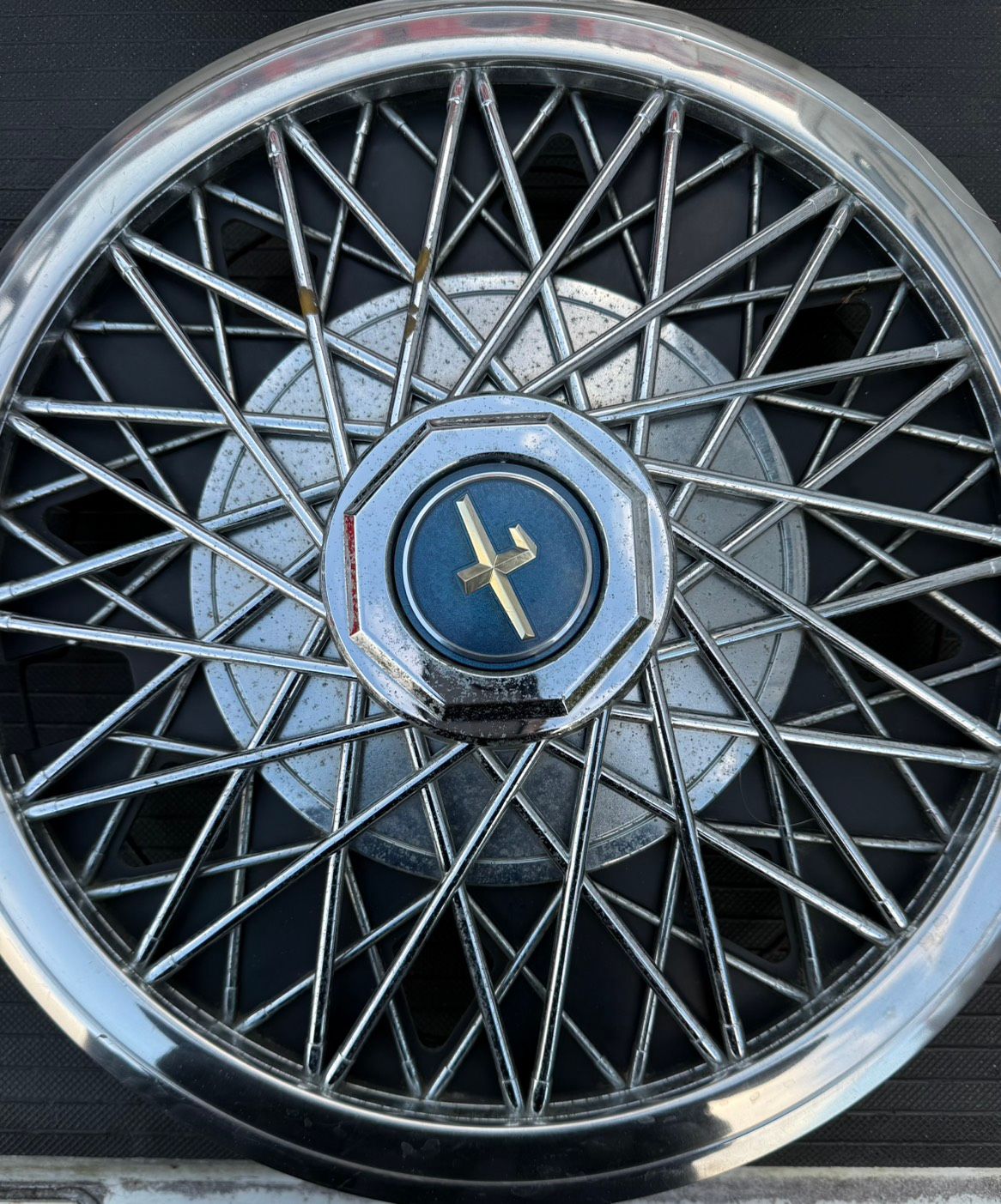 日産430グロリア ホイールキャップ