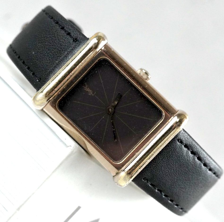 希少 Yves Saint Laurent イヴサンローラン YSL ロゴ ブラック文字盤