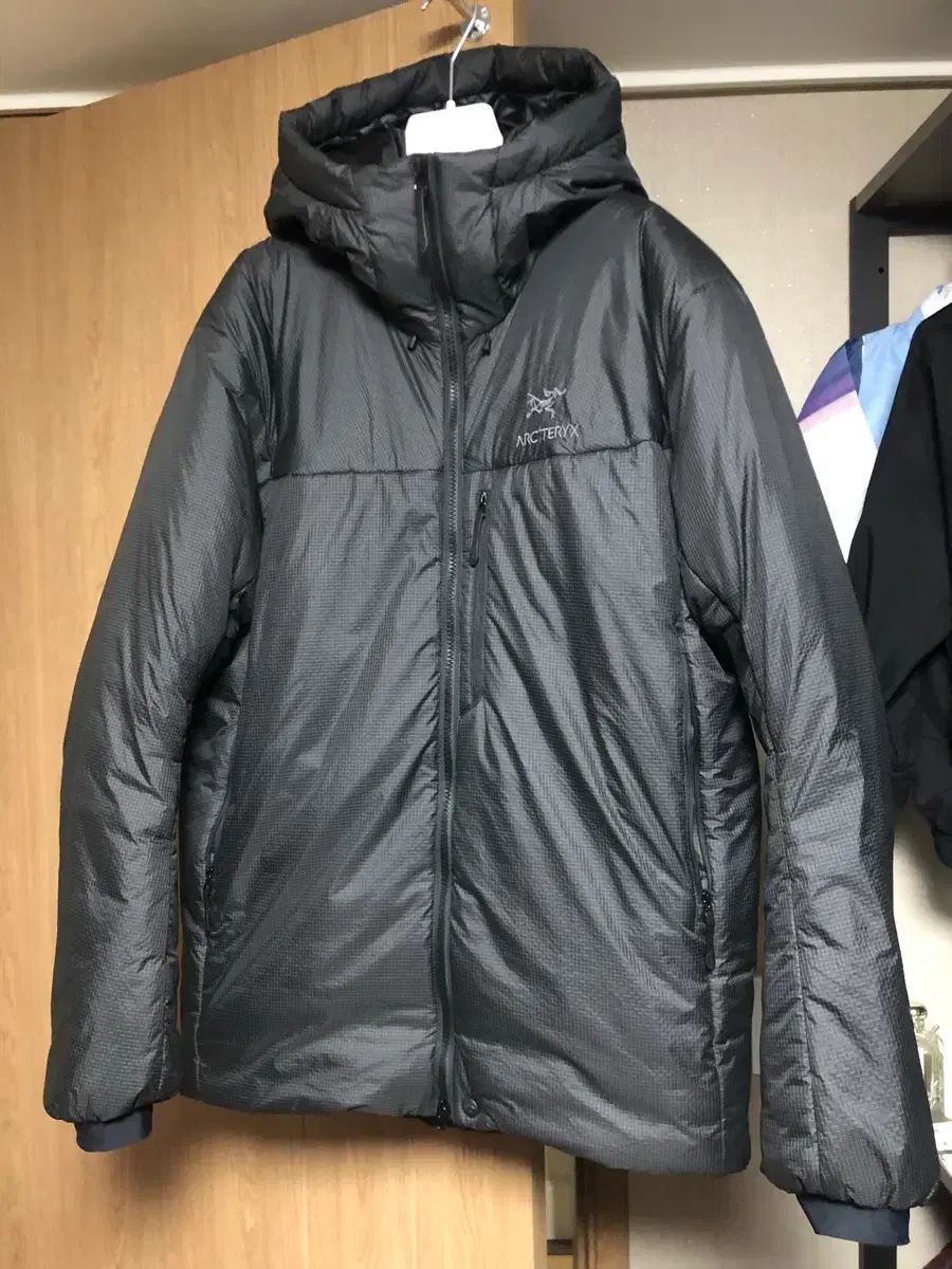 アークテリクス ヌク イSVパーカ 新モデル M