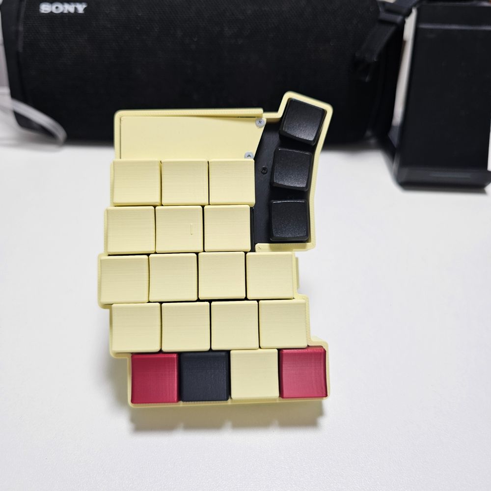 keyball39用キーボードカバー＆傾斜スタンド付き本体ケース - メルカリ