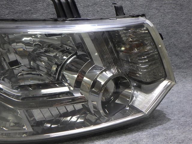 デリカD5 ヘッドライト 左右 HID CV 前期 100-87918 バラスト付