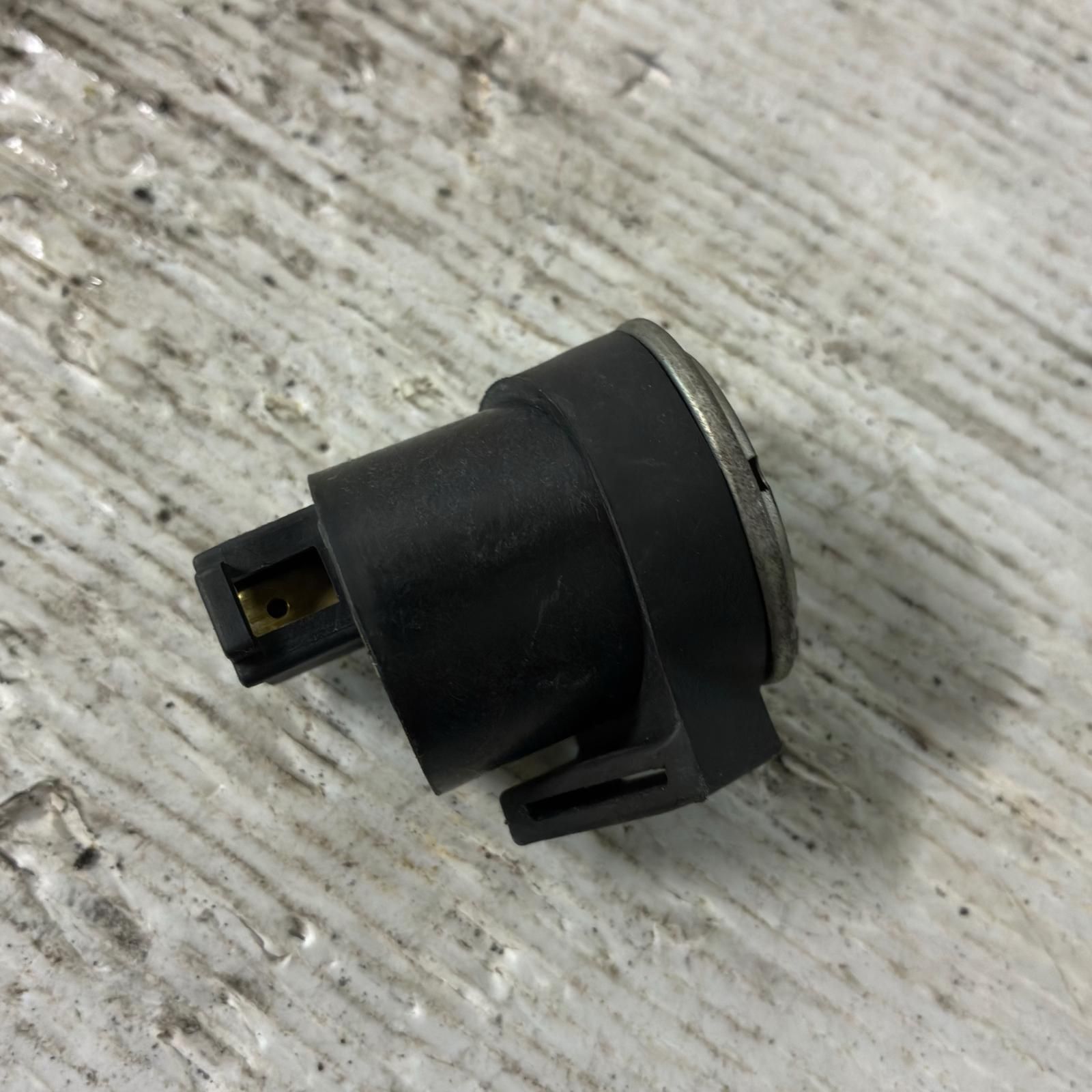 みぎ Long Nose Locking Pliers, 4-Inch - 38610 | Klein Tools