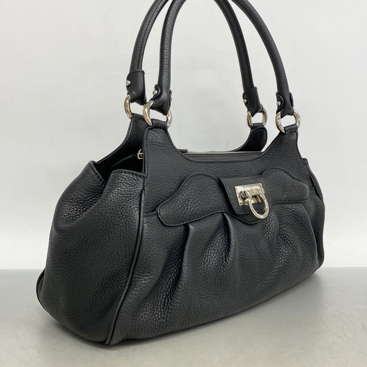 5oe5288】サルヴァトーレフェラガモ ハンドバッグ ガンチーニ レザー