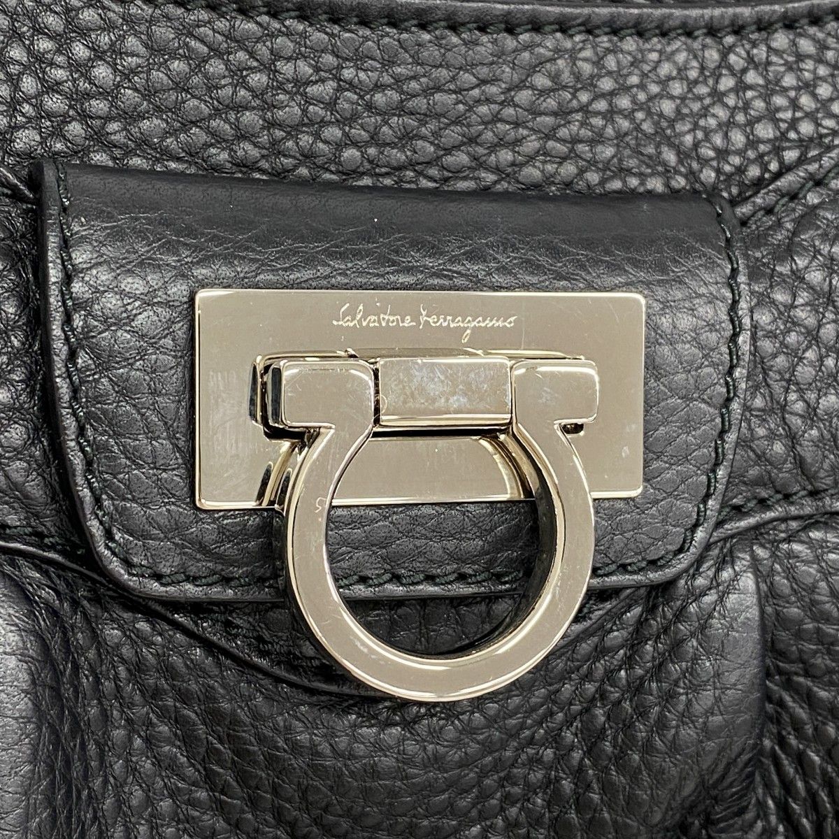 5oe5288】サルヴァトーレフェラガモ ハンドバッグ ガンチーニ レザー