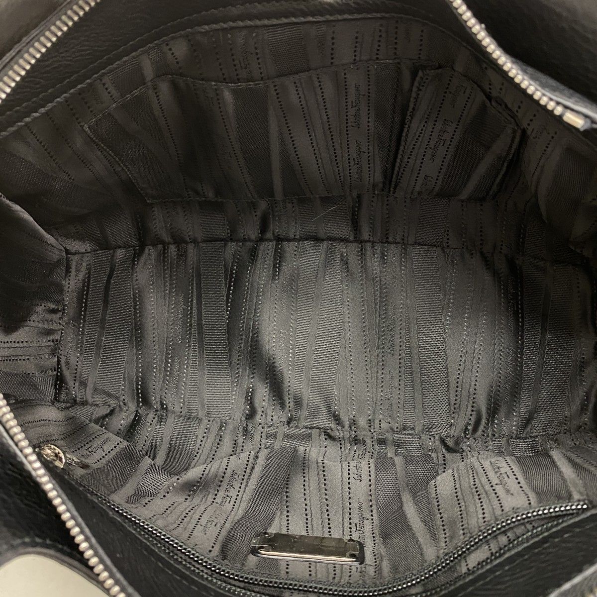 5oe5288】サルヴァトーレフェラガモ ハンドバッグ ガンチーニ レザー