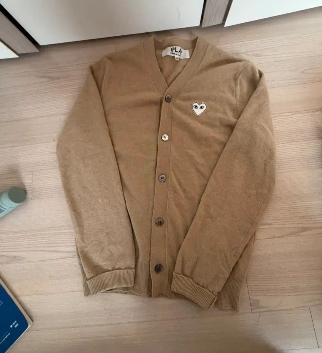 コム・デ・ギャルソン PLAY Vネック カーディガン M ベージュ - メルカリ