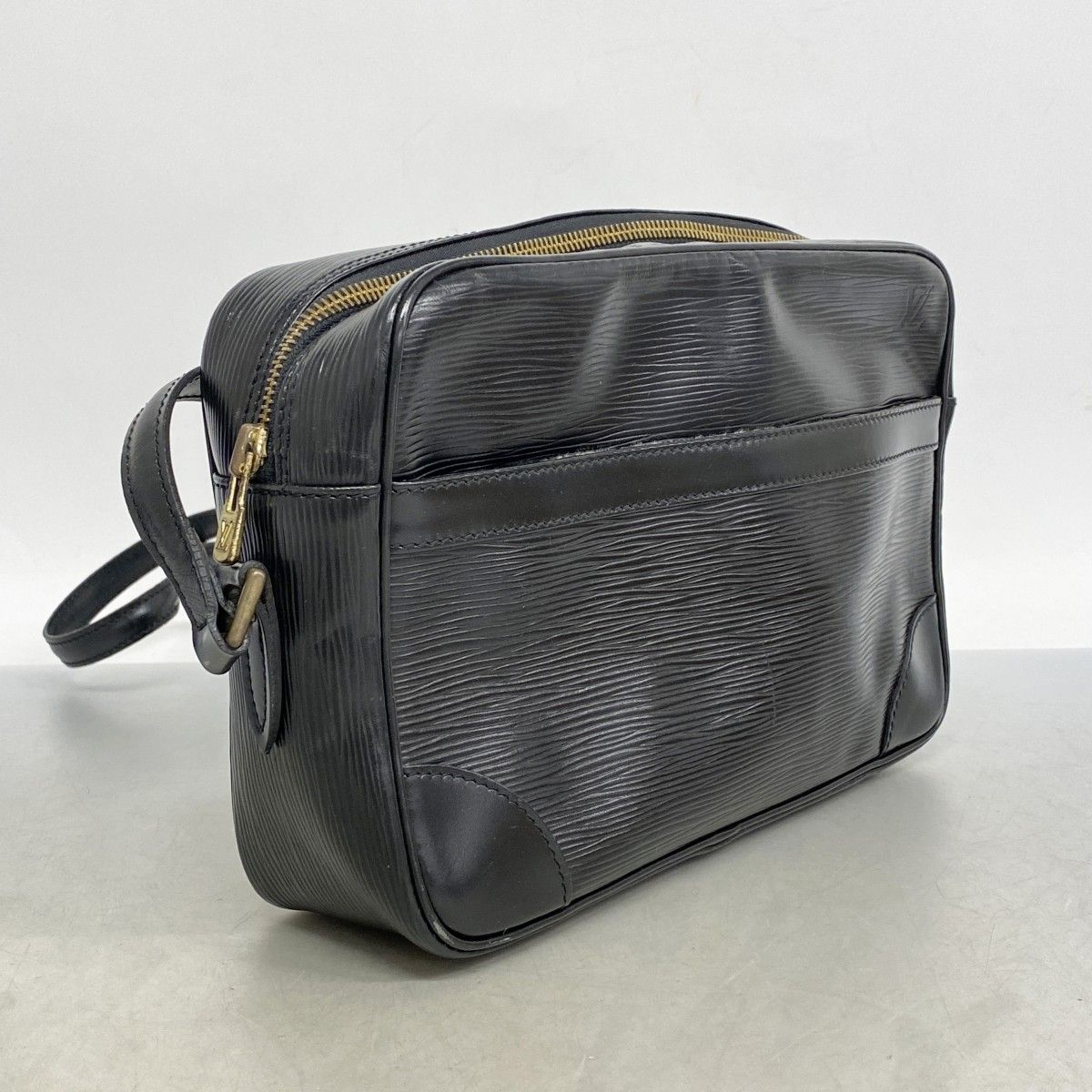 5oe5547】ルイヴィトン ショルダーバッグ エピ トロカデロ27 M52302