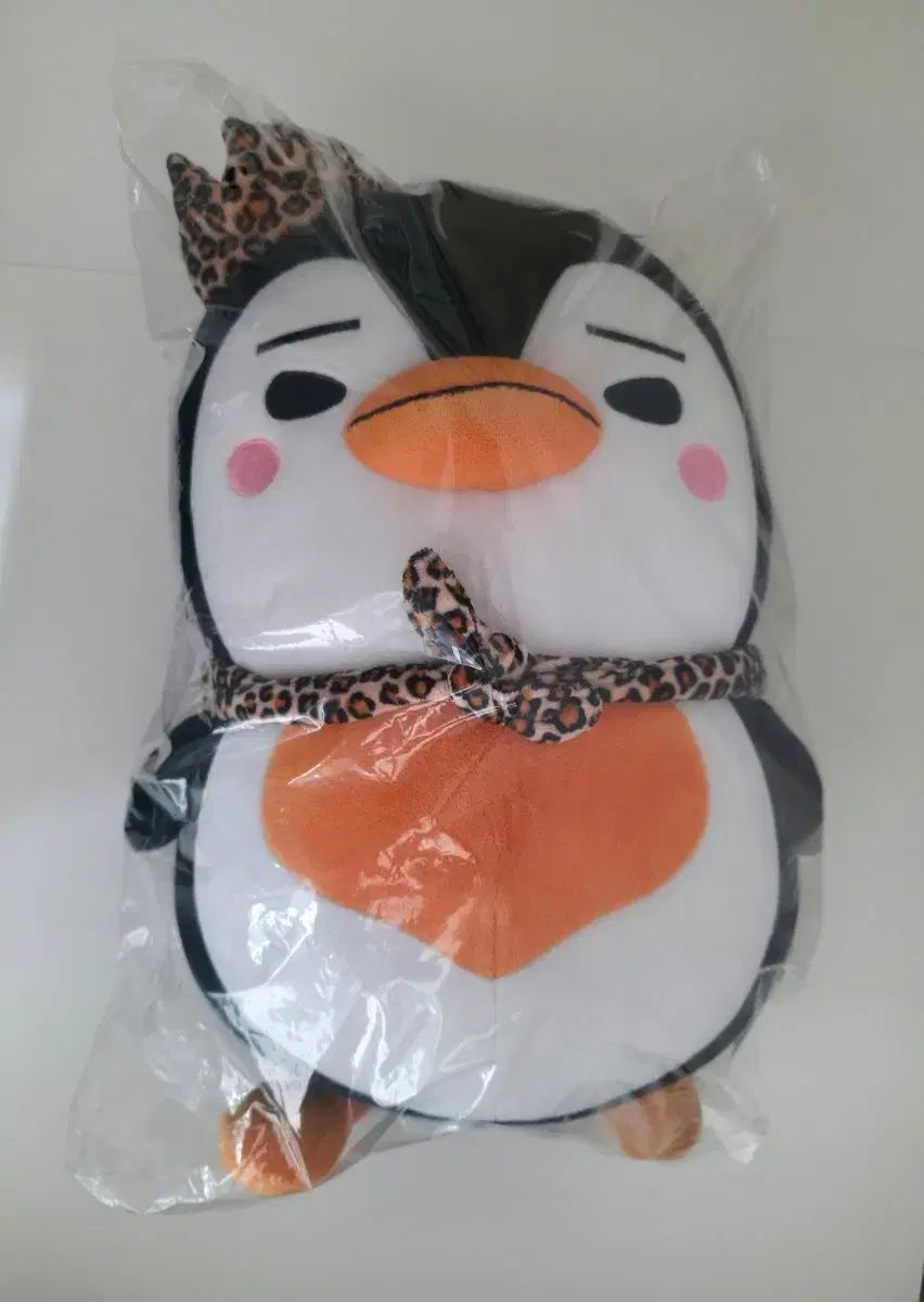 イ・ジュノ(LEE JUNHO) ペンペン ぬいぐるみ - メルカリ