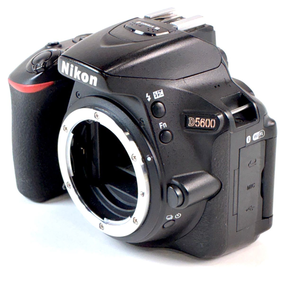 Nikon D5600 デジタル一眼レフカメラ 中古品 綺麗！ ニコン（Nikon） 中古 1年保証 美品 Nikon D5600 ダブルズームキット