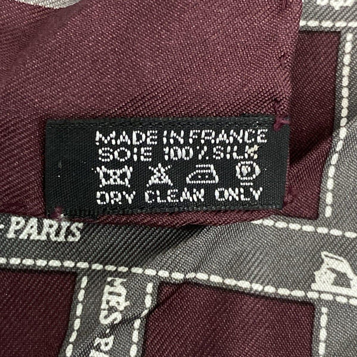  HERMES エルメス スカーフ プチカレ ボルドー ダークグレー 白 ボルデュックリボン柄 バンダナ スカーフ 小物