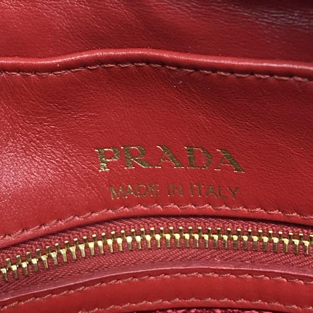 PRADA(プラダ) ショルダーバッグ ダイアグラム レッド チェーン