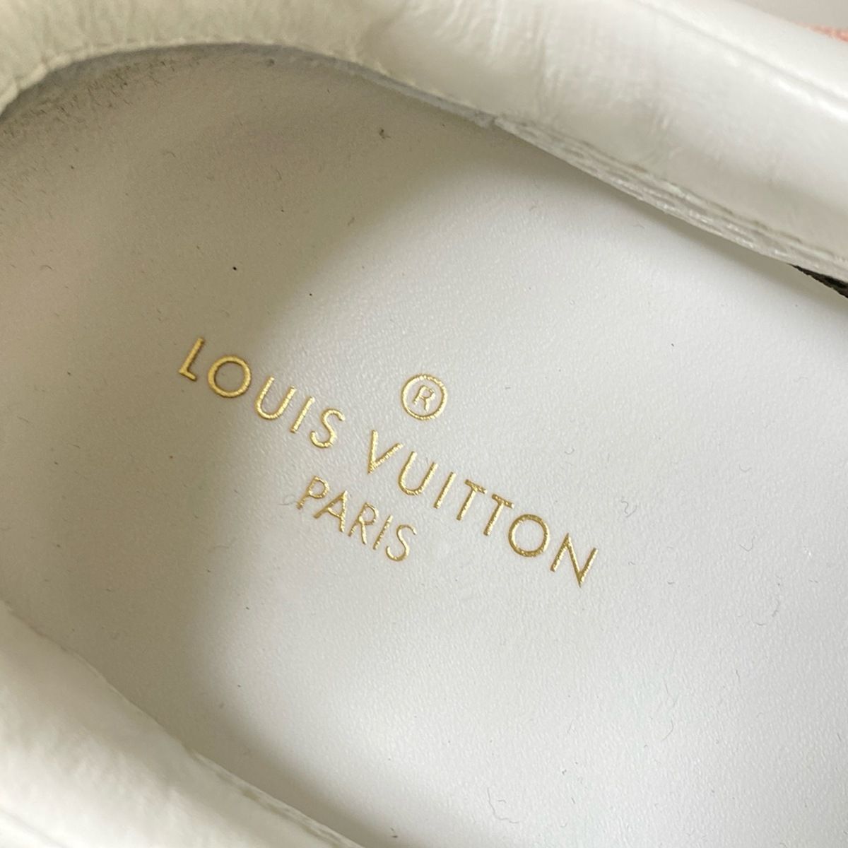 LOUIS VUITTON(ルイヴィトン) スニーカー 38 レディース ランアウェイ