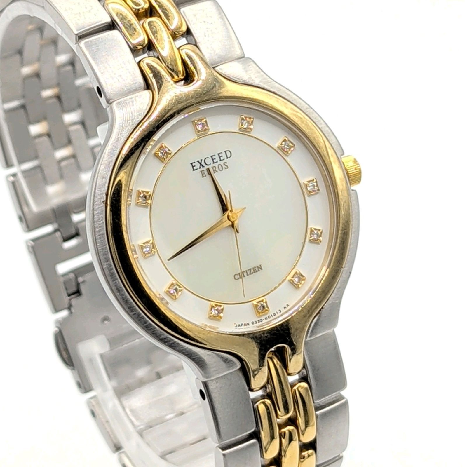 CITIZEN 0330-H 00427 Watch QZ G Silver 12 P Dia Shell dial Y 2 K 00 S Not Working シチズン メンズ 時計 クオーツ ラウンド ゴールド シルバー Pダイヤ シェル文字盤 不動品