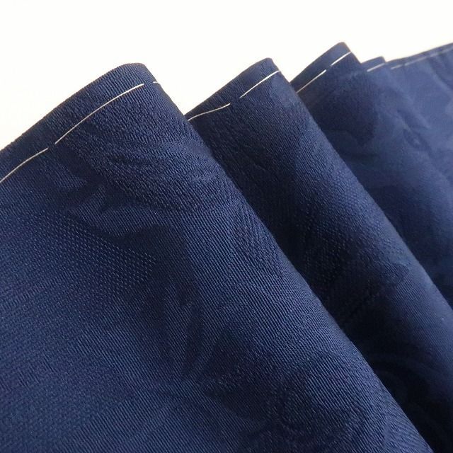 ❁tomihisa❁ ㈱一蔵謹製 花唐草地紋 着物 正絹 仕付け糸付 小紋 変幻自在花にふるまう花唐草 色無地 7266