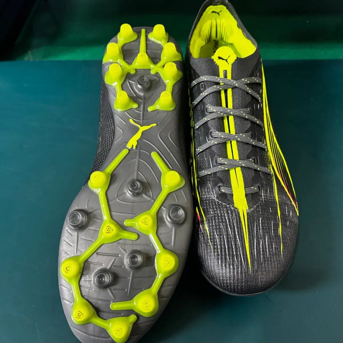 255 ウルトラ 5 MG フットサルシューズ シューズ サッカー フットサル