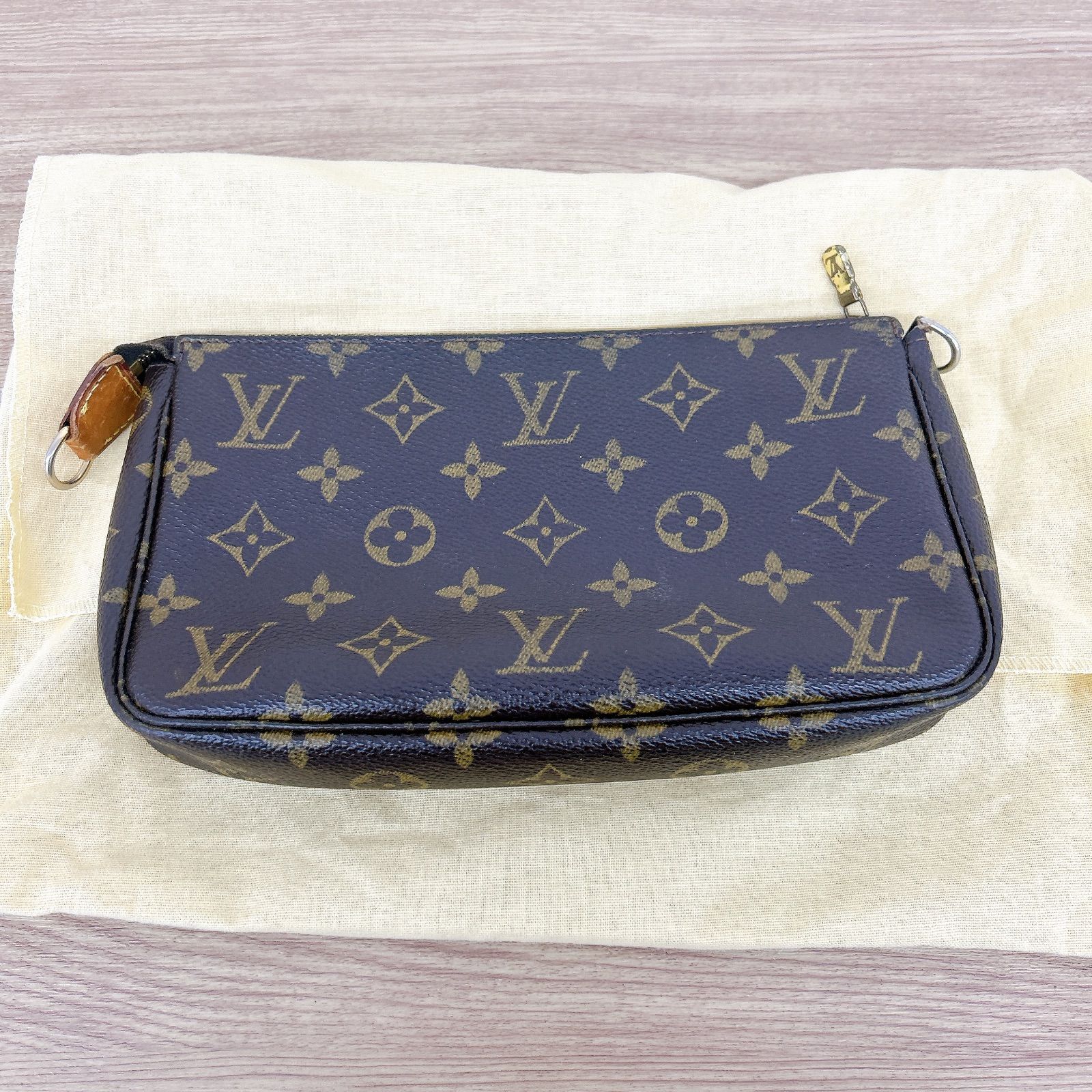 ☆ 【紐欠品】ルイヴィトン LOUIS VUITTON ポシェットアクセソワール