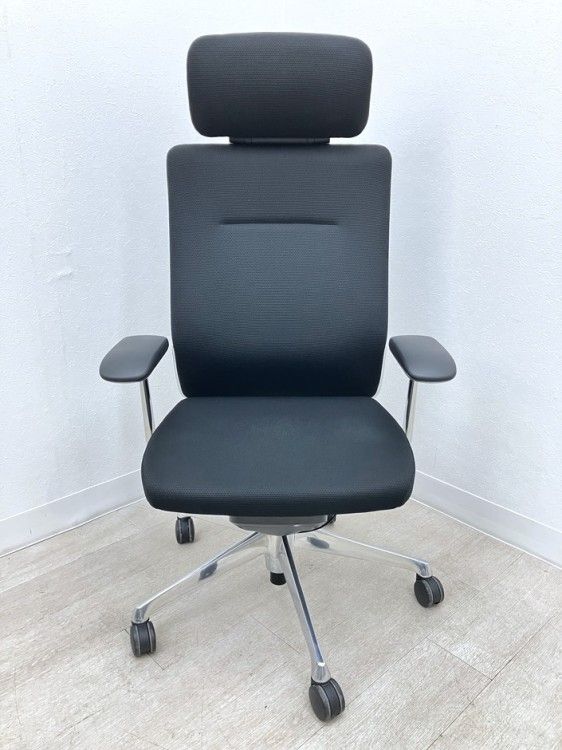  品 オカムラ 固定肘付コーラルチェア CQ4CBR ブラック 学生用椅子 オフィスチェア ワークチェア 椅子 チェア