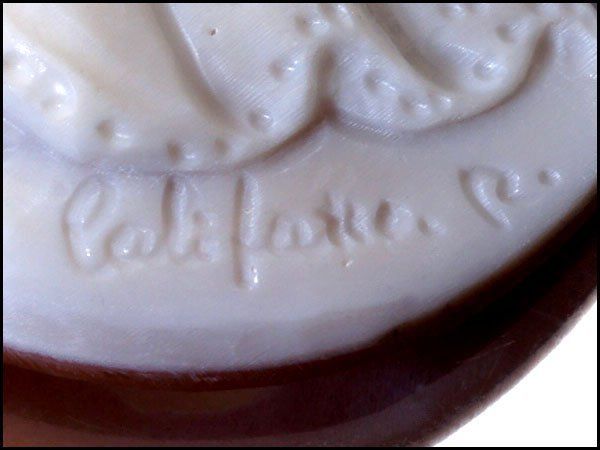 ジュエリー極】作家品サイン有り お洒落な貴婦人と小鳥の彫刻 高級