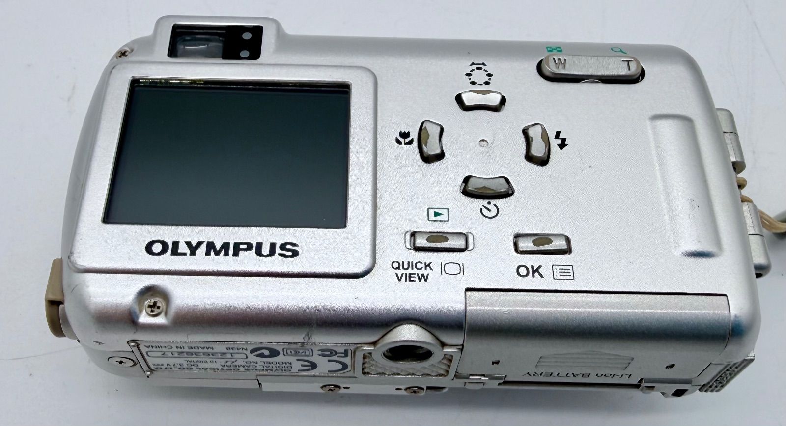 OLYMPUS μ コンパクトデジタルカメラ　バッテリー付き OLYMPUS μ-10 DIGITAL 3.2MP コンパクトデジタルカメラ バッテリー