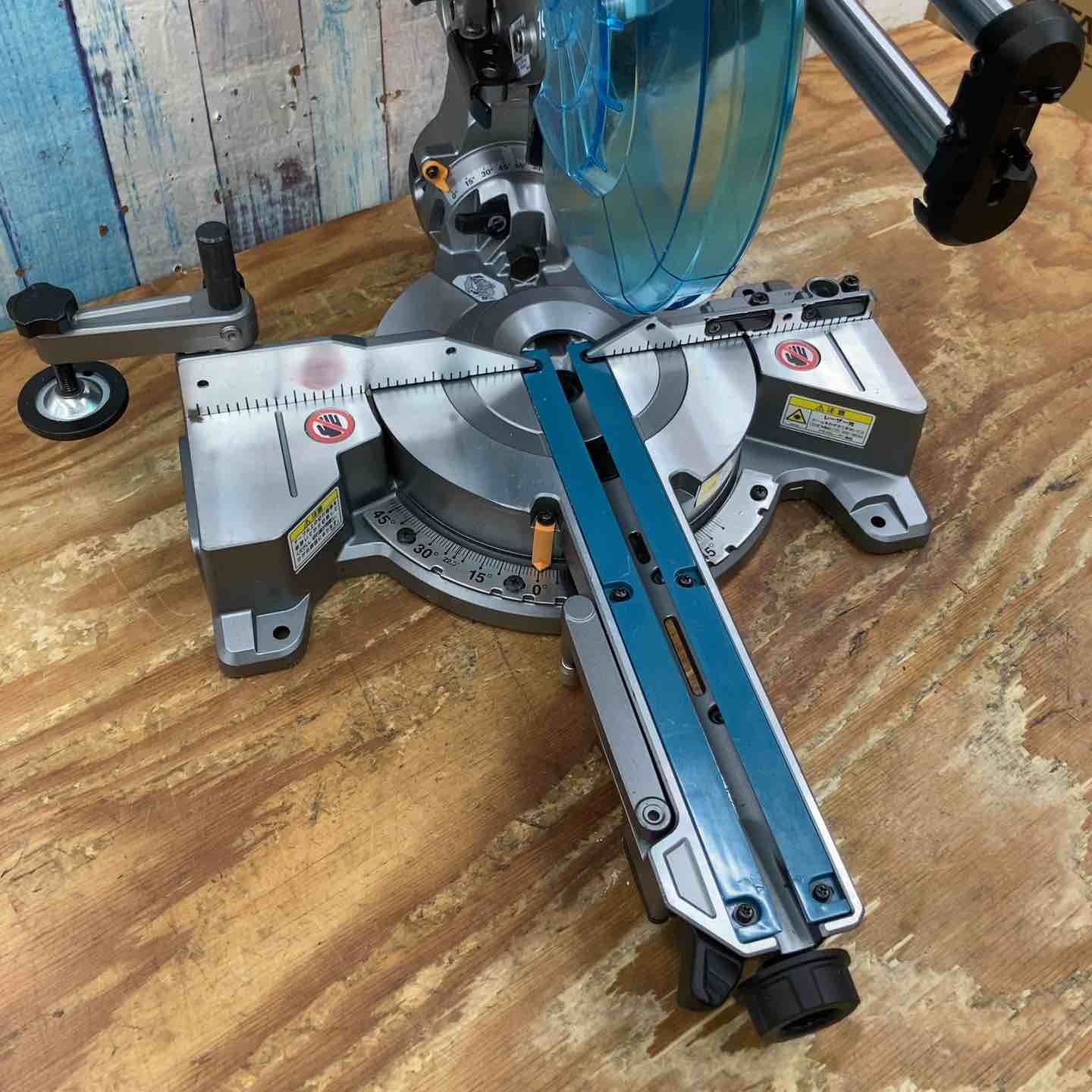 コードレススライドマルノコ LS