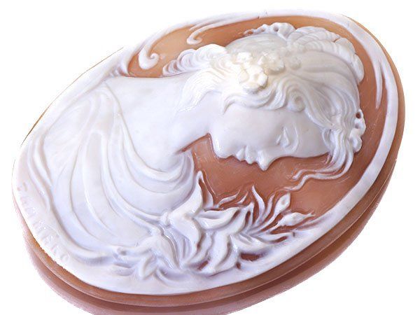 ジュエリー TAMMARO作 華やかな貴婦人の彫刻 シェルカメオルース 70 1ｍｍ 51 2ｍｍ w 6004 o