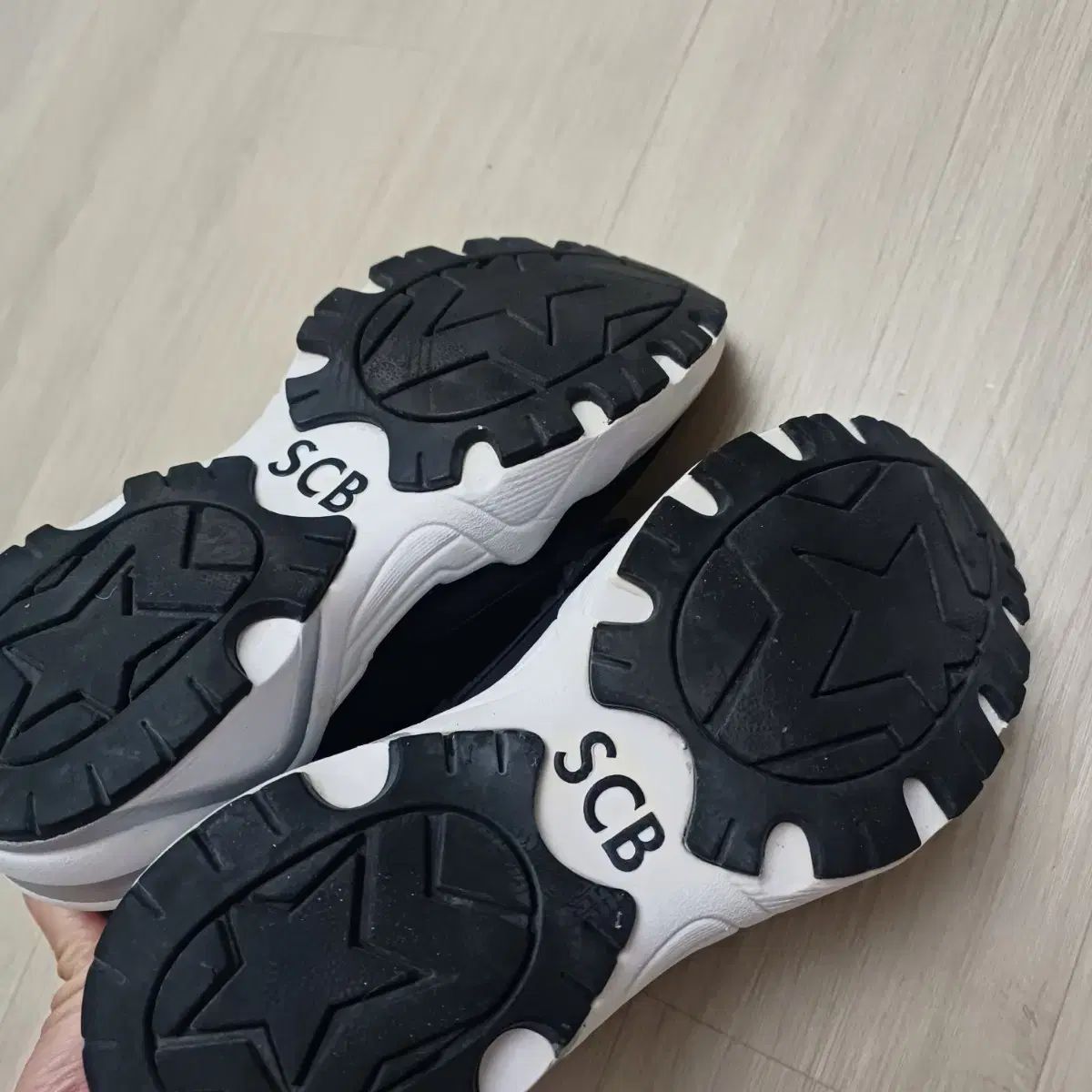  BONNIE パール装飾 スリッポン スニーカー 230 フラットシューズ バレエシューズ パンプス