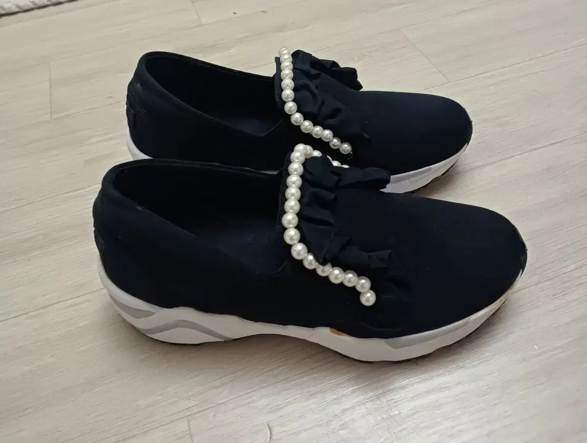 BONNIE パール装飾 スリッポン スニーカー 230