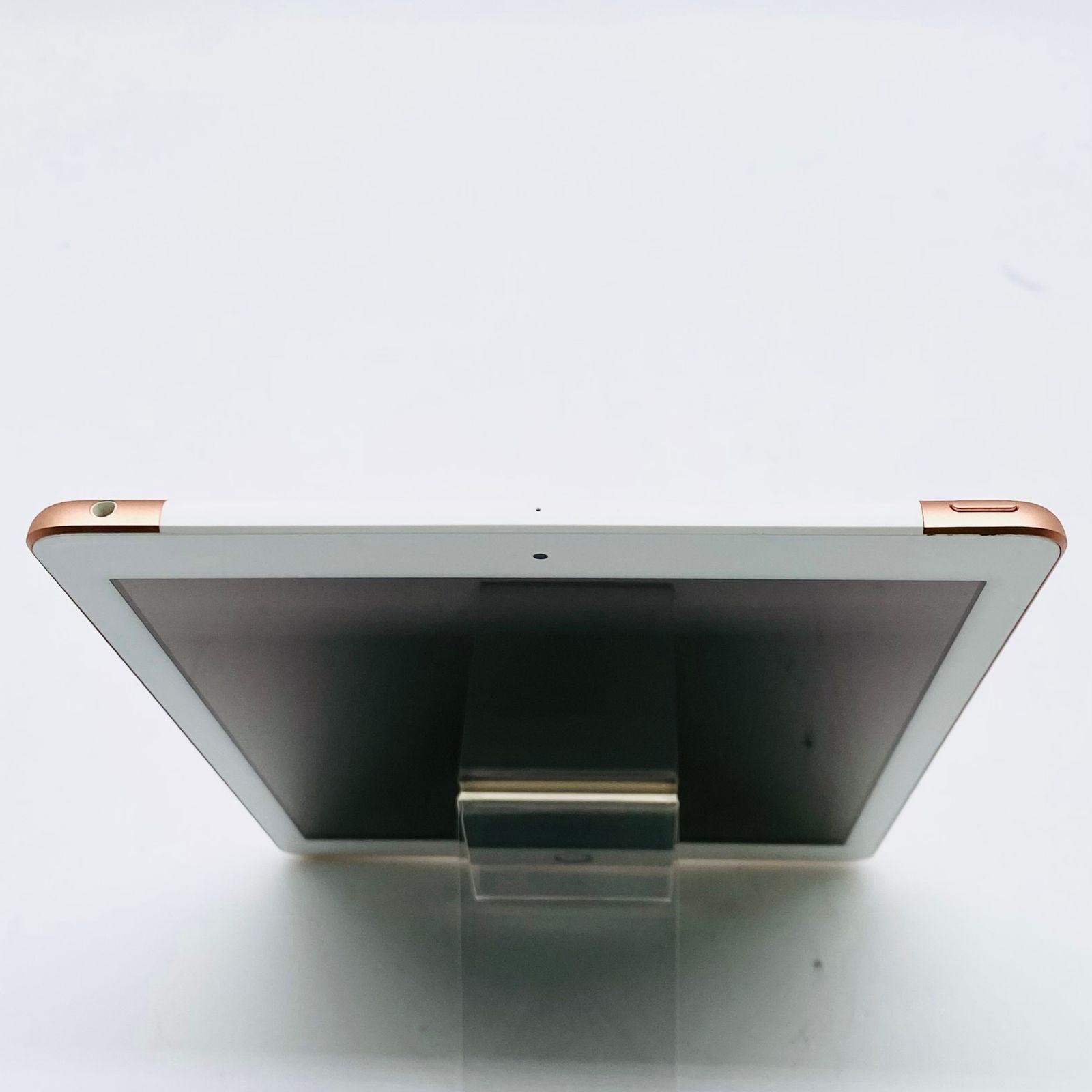 docomo iPad 第6世代 Wi-Fi+Cellularモデル 32GB MRM02J/A ゴールド