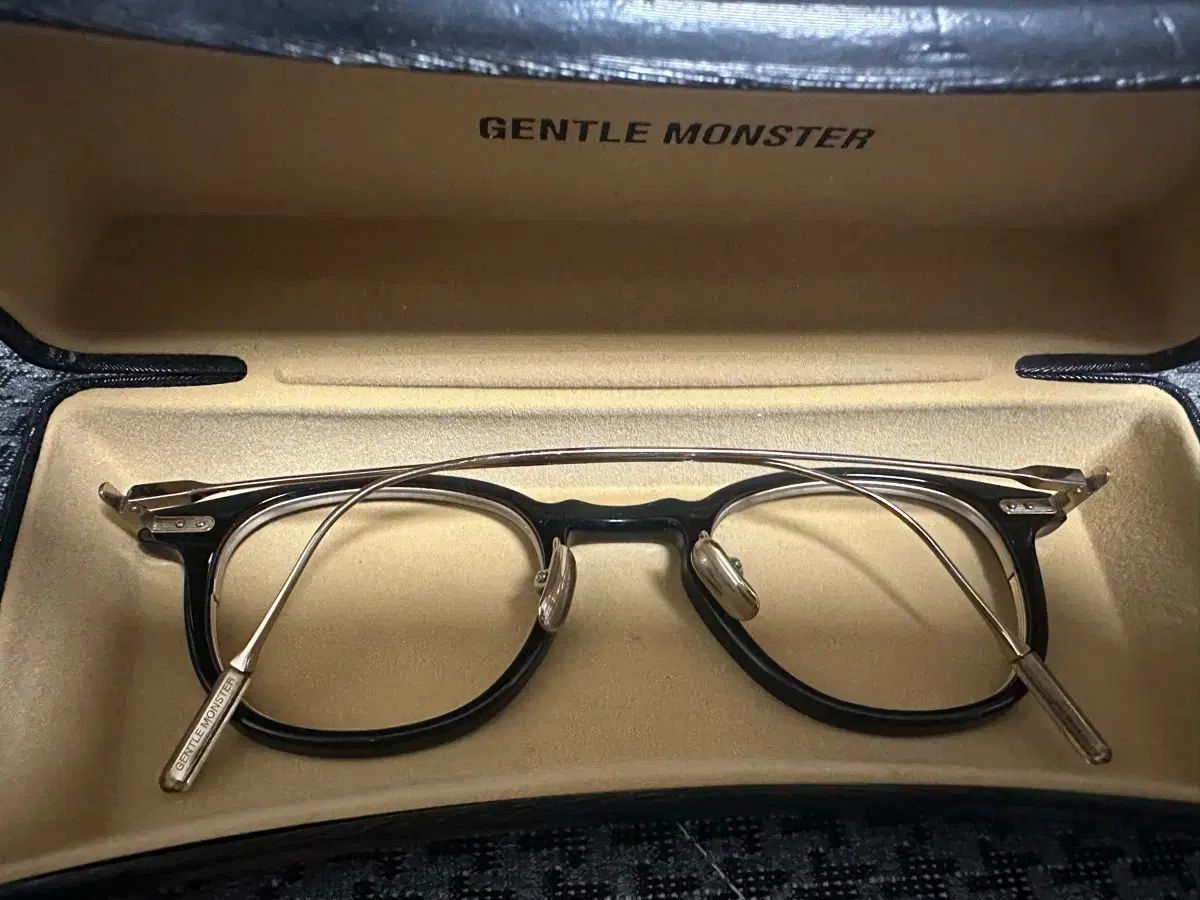 GENTLE MONSTER ハリー