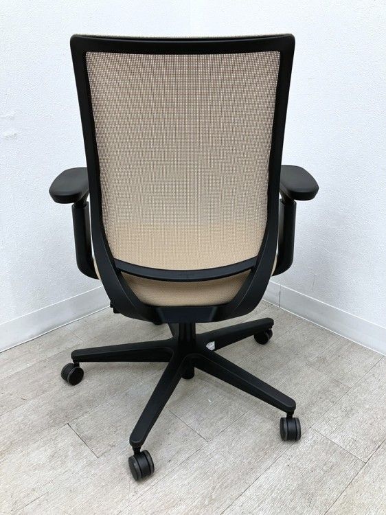  アウトレット品 コクヨ 可動肘付ミトラ2チェア C04 B130M ナチュラル 腰痛対策椅子 オフィスチェア ワークチェア 椅子 チェア