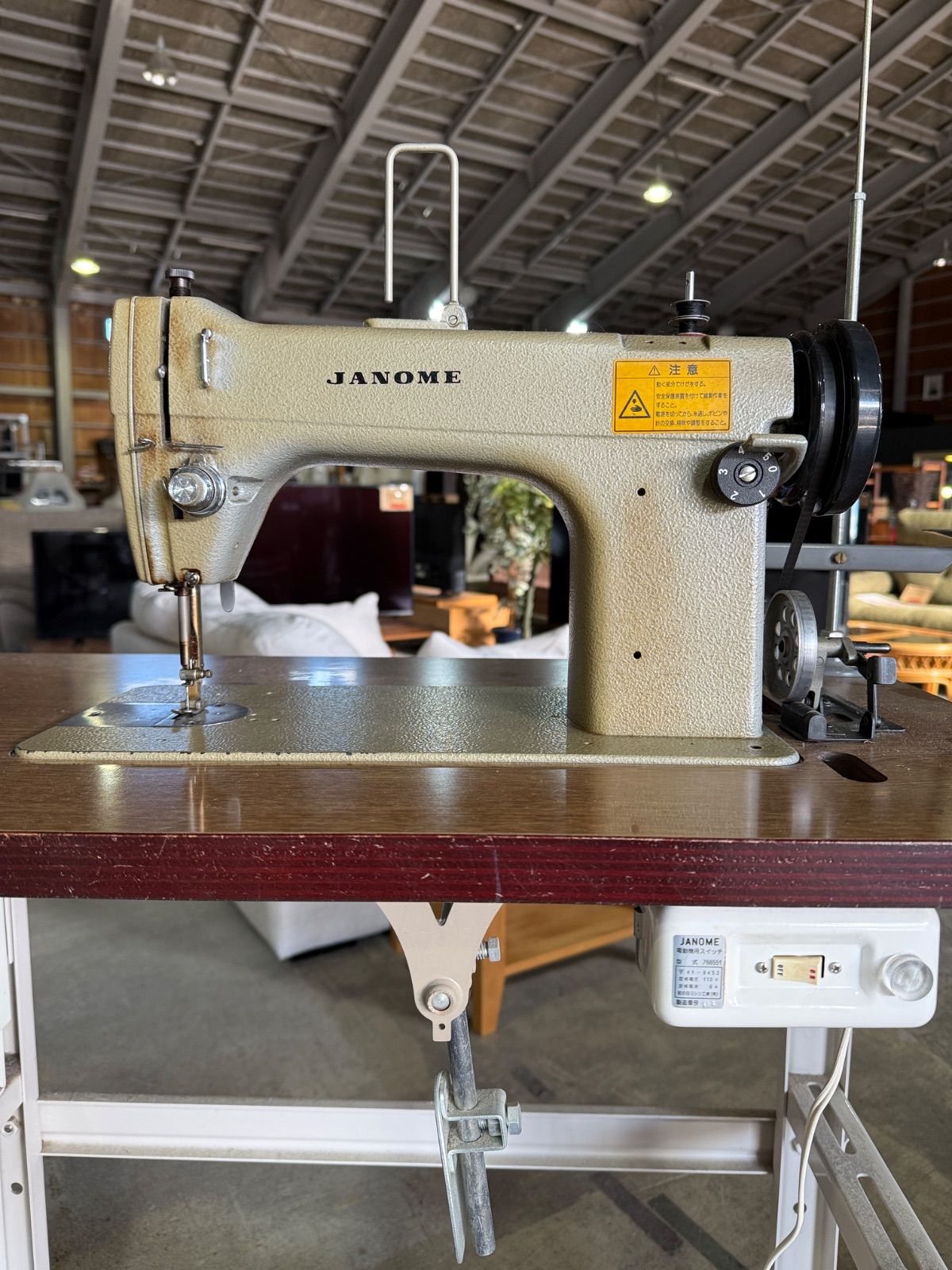 ジャノメミシン 足踏みミシン 職業用 766型 - メルカリ