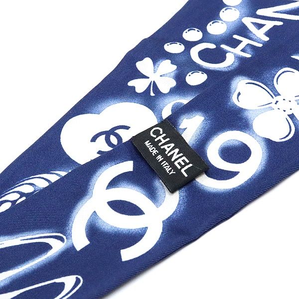 広尾店】 シャネル CHANEL スカーフ シンボル柄 ネイビー シルク100