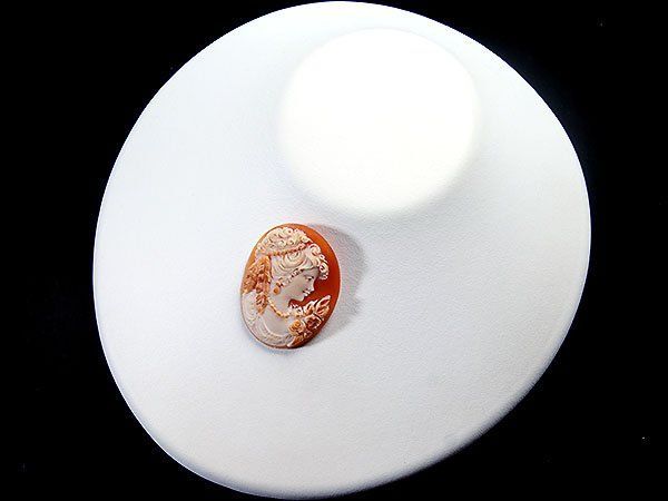 ジュエリー極】SF作 美しい装飾品の女性像 アンティークシェルカメオ