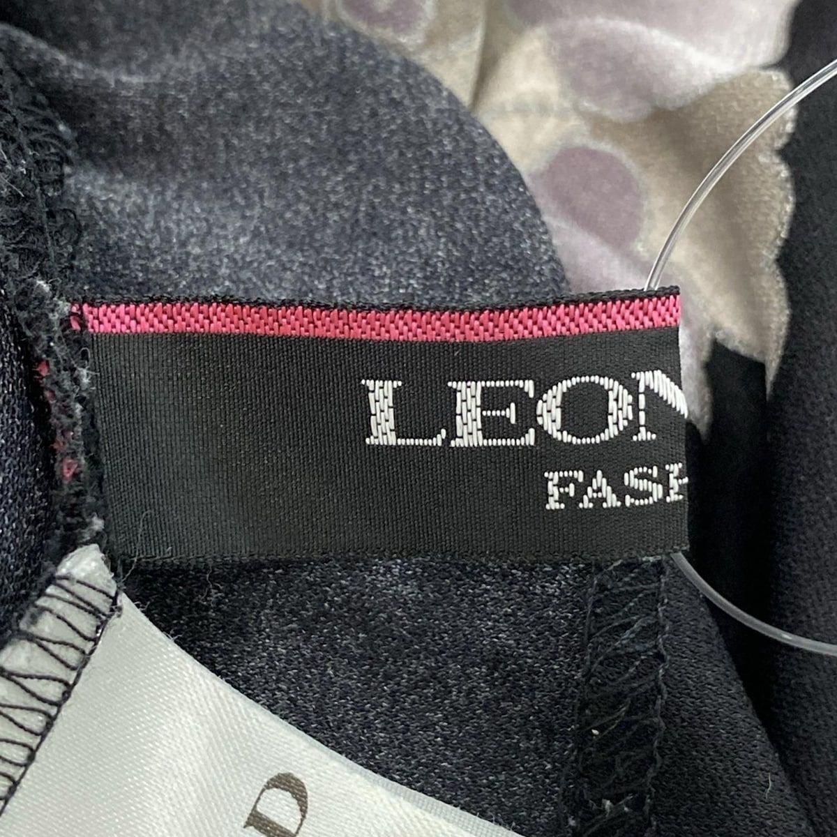 レオナール　トップス　七分袖　カンカン素材 LEONARD(レオナール) 七分袖カットソー サイズ38 M レディース - 黒