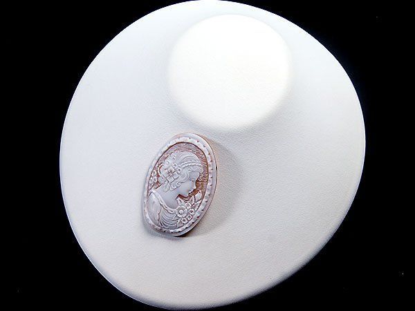 ジュエリー極】作家品 サイン刻印有 上品な貴婦人の彫刻 シェルカメオ