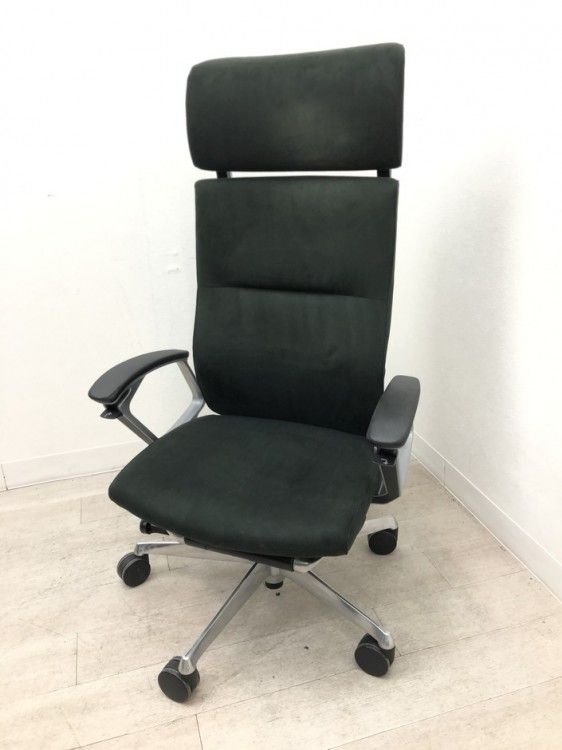 品 オカムラ 固定肘付デュークチェア CZ 47 ZR ブラック