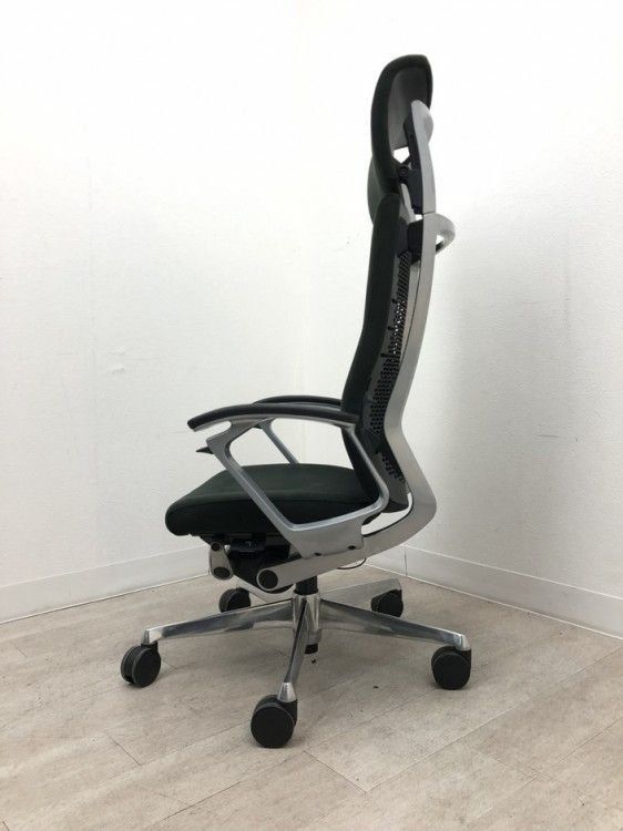  品 オカムラ 固定肘付デュークチェア CZ47ZR ブラック クッション付き オフィスチェア ワークチェア 椅子 チェア