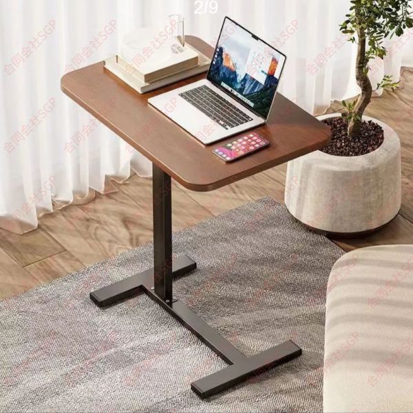 パソコンの上り下りの机、ベッドサイドテーブル、ベッドサイドの可動