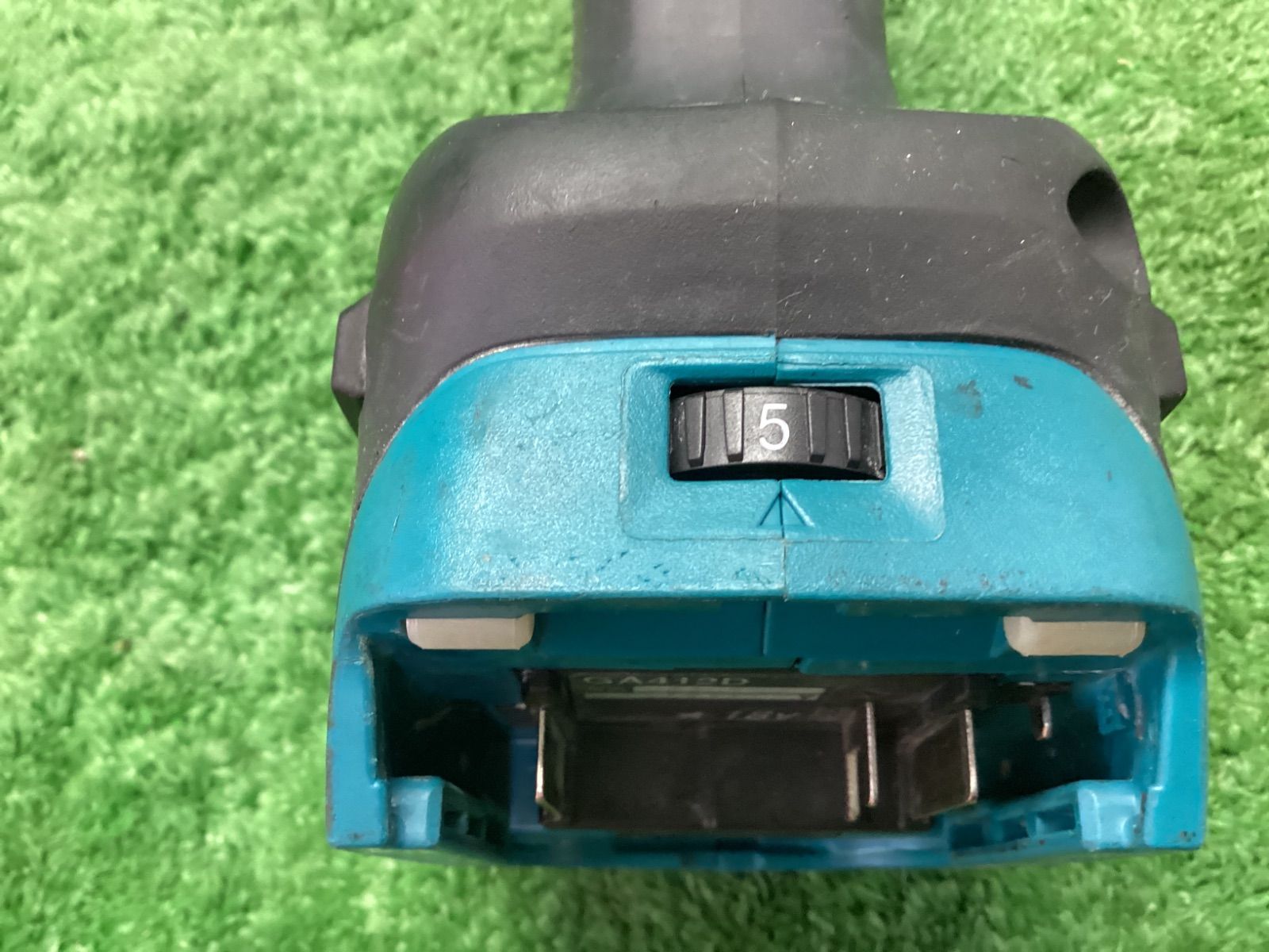  makita マキタ 100㎜18 v充電式ディスクグラインダ 本体のみ GA 412 DZ グラインダー 研磨機