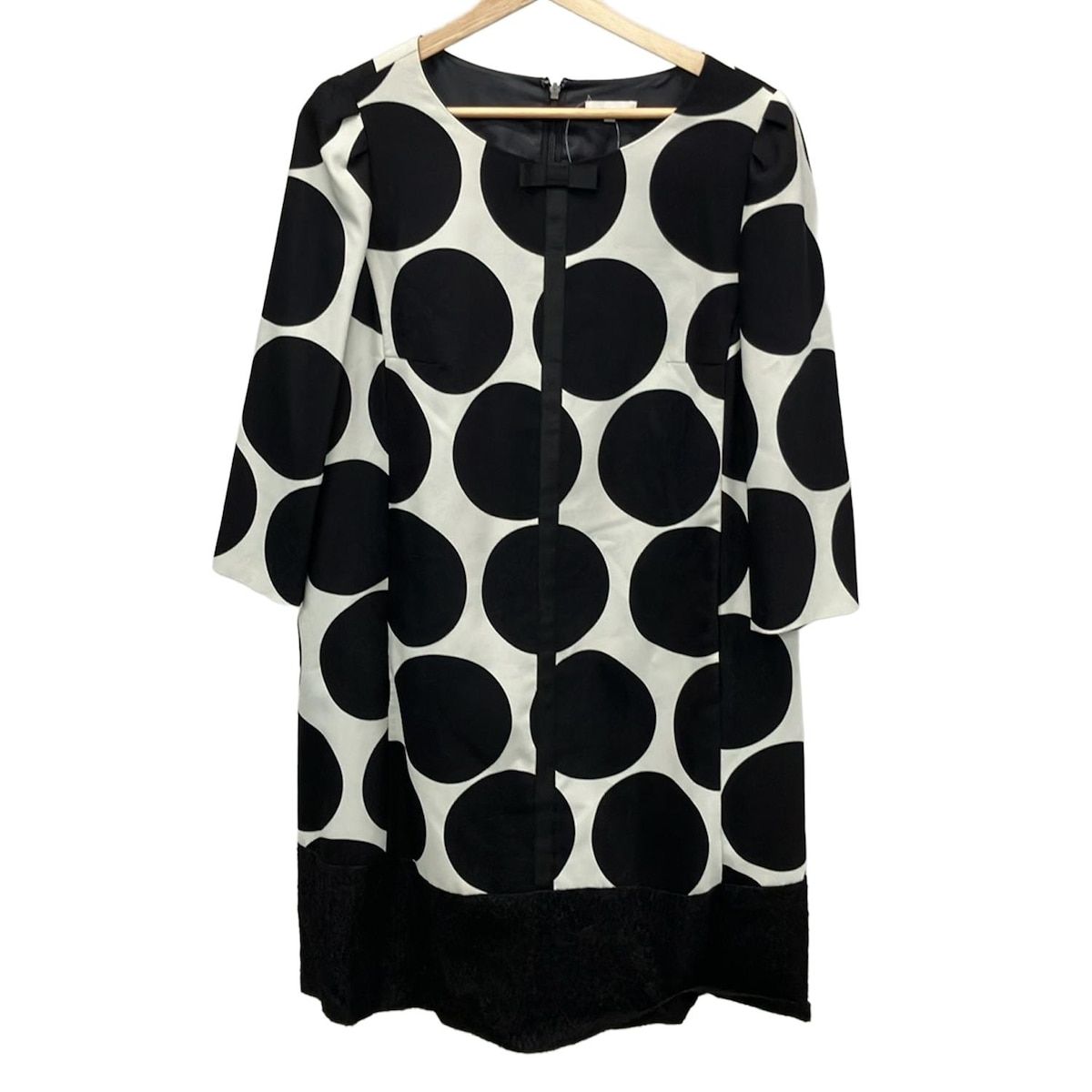 TO BE CHIC トゥービーシック ワンピース サイズ46 XL レディース - 白×黒 クルーネック 長袖 ひざ丈 ドット柄