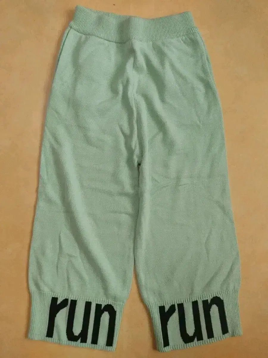 | rabbit Women's - runner's パンツ for men and women apparel レディース Bottoms Sale ウールmix お気に入り登録数4，000突破・着用動画あり