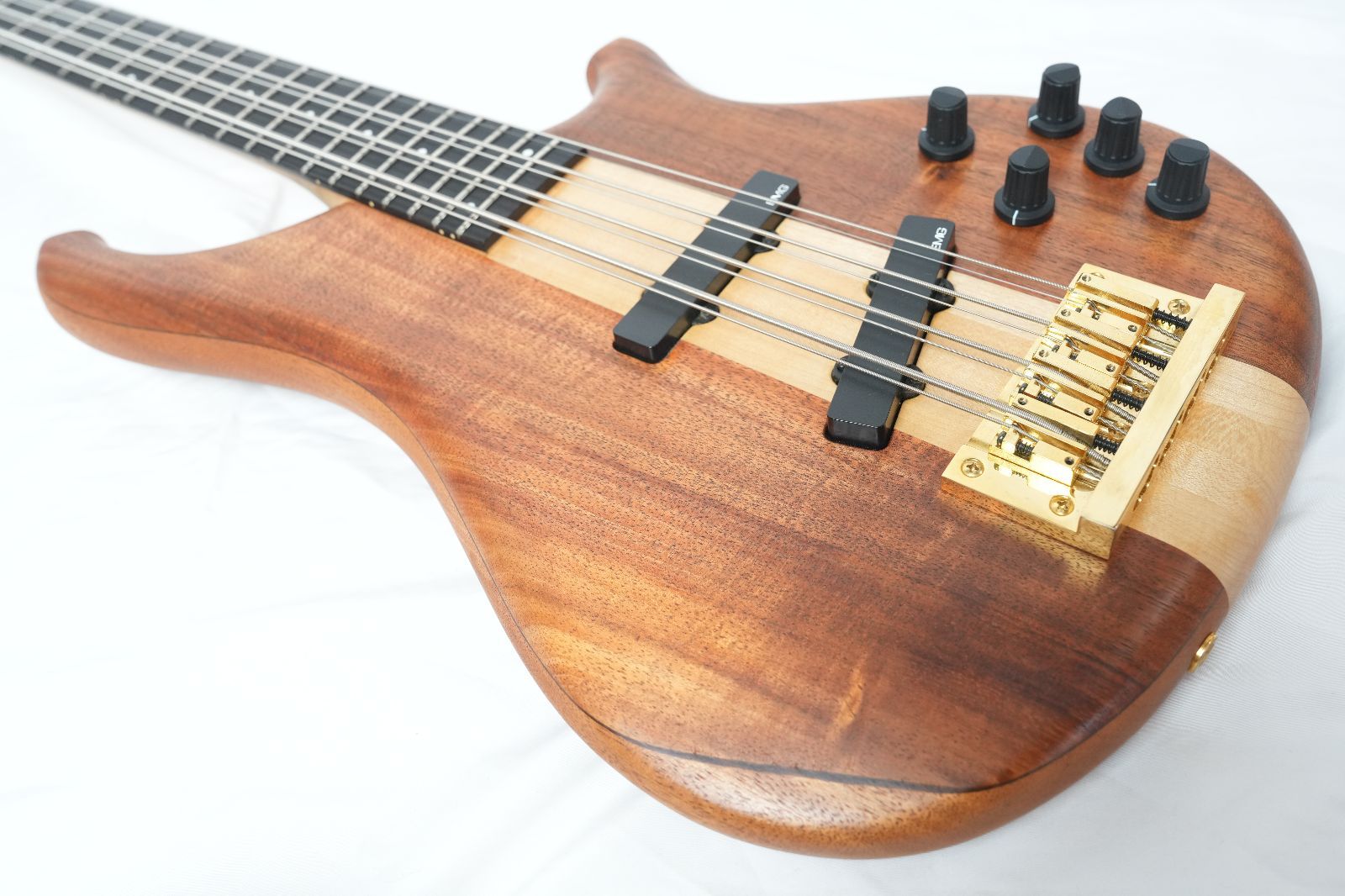 ☆TUNE☆Zi3-8N 8弦ベース カシオペア 鳴瀬 善博コラボモデル 美品