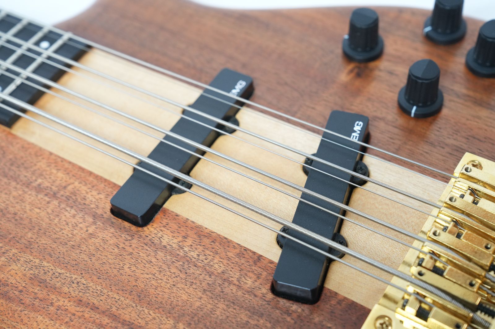 ☆TUNE☆Zi3-8N 8弦ベース カシオペア 鳴瀬 善博コラボモデル 美品