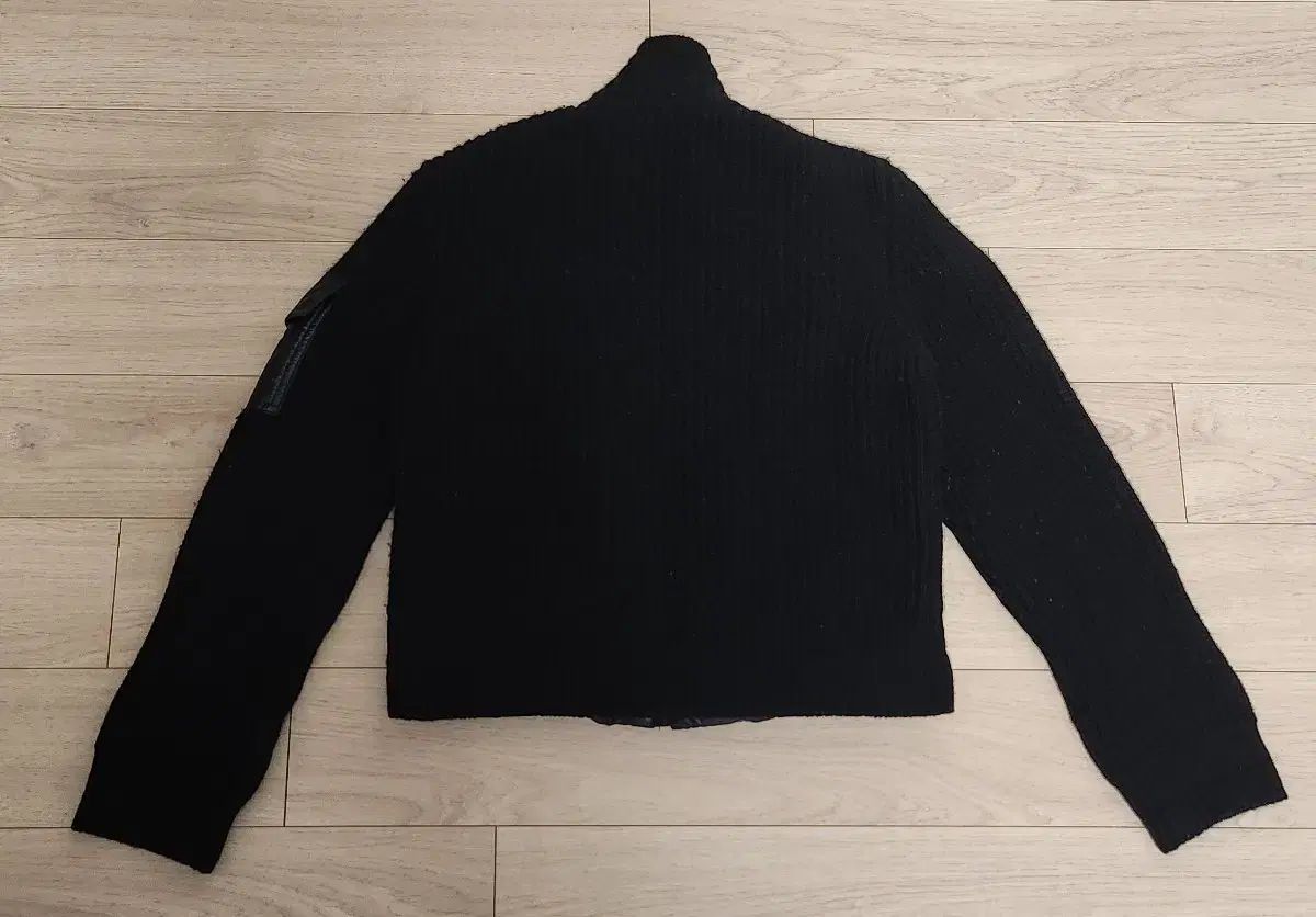 ブラック ダウン