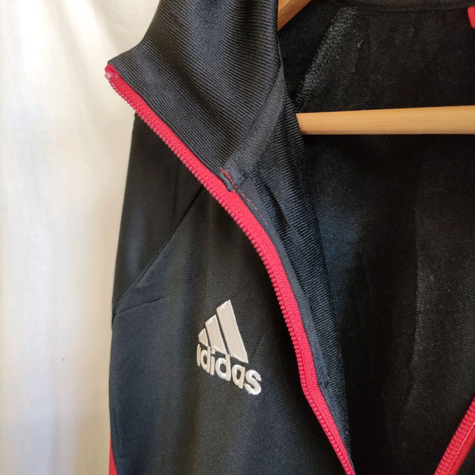 アディダス adidas ブラック レッド 黒 赤 ジャージ Mサイズ - メルカリ