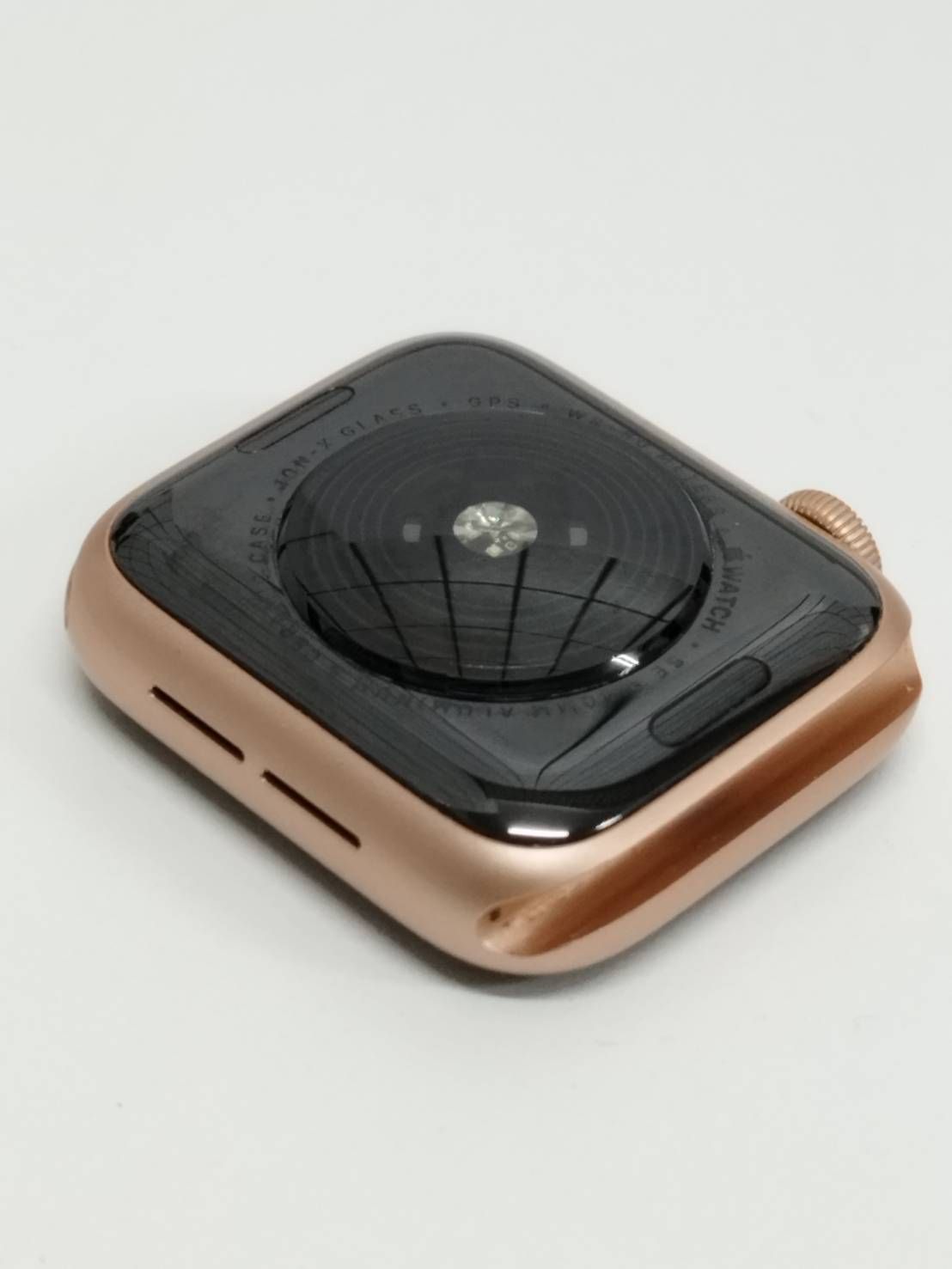 Apple Watch SE 第1世代/GPS/40mm/A2351/ゴールド〈MYDN2J/A〉