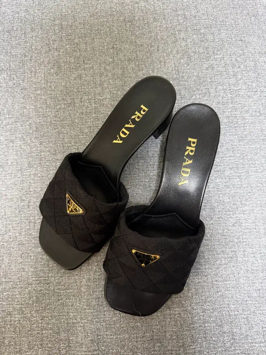 PRADA プラダ 刺繍 ファブリック サンダル
