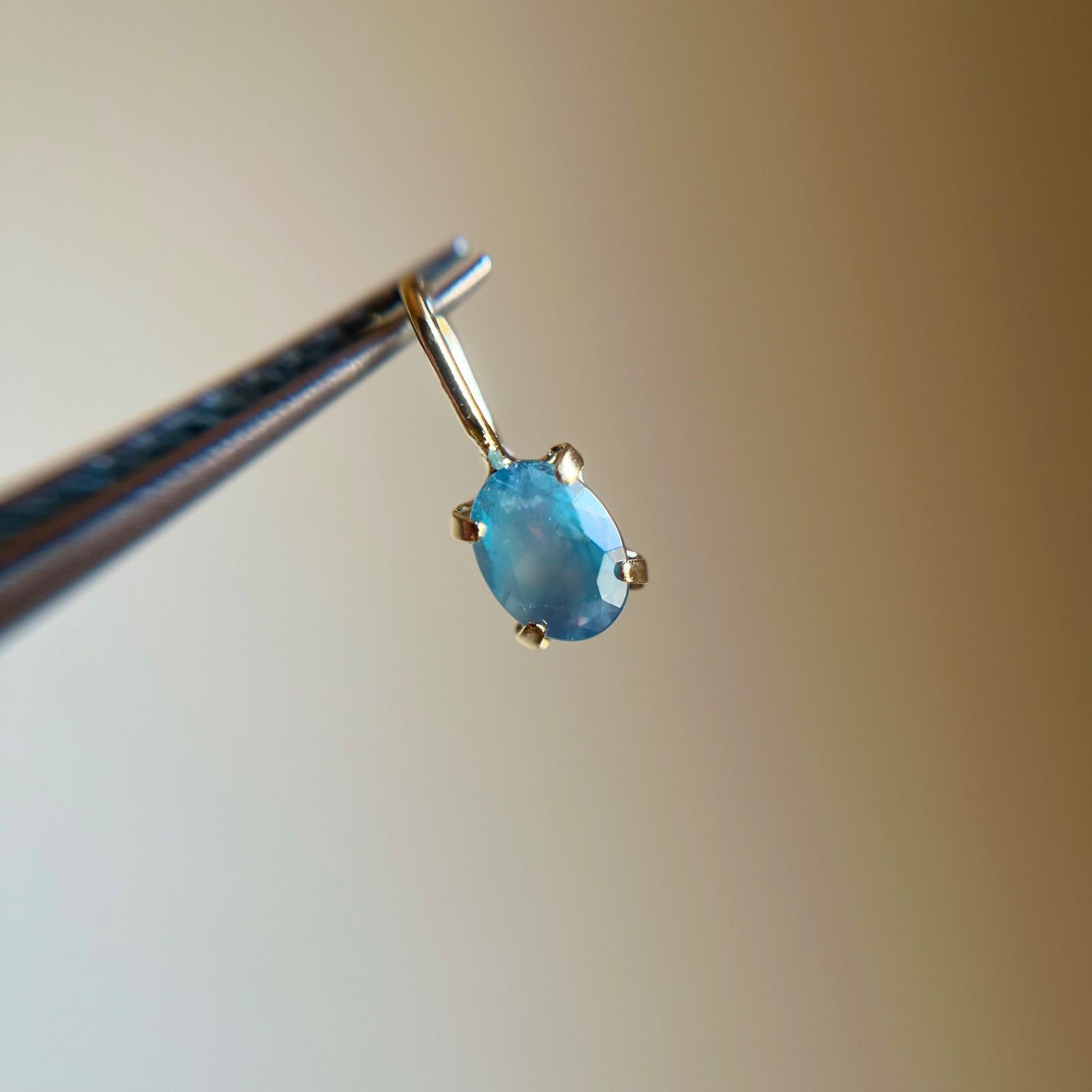 K18 天然石アレキサンドライトoval希少 レア ペンダントトップ